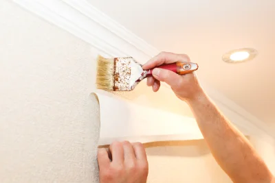 Pose de papier peint à Obersaasheim — revêtements muraux et toiles de verre